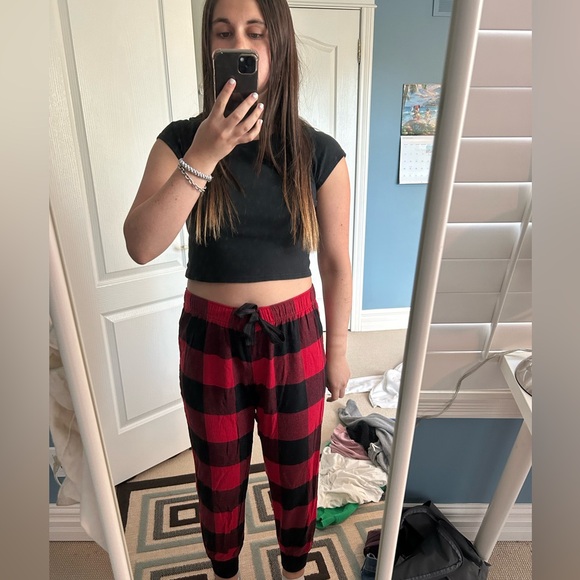 Old Navy Pyjama Black and Red Checkered Print Bottoms - Picture 2 of 4